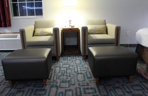 Carrollton Hotel | Westbridge Inn & Suites Carrollton