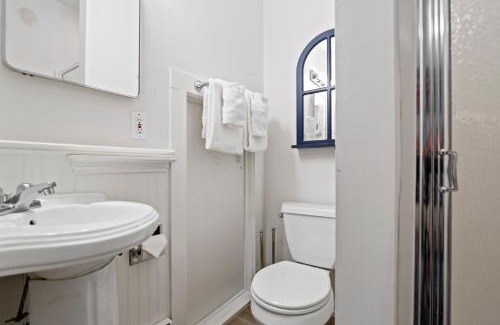 Westbrook Center Bed & Breakfast | Westbrook Inn Bed and Breakfast