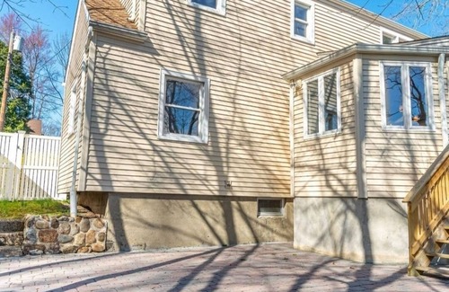 Yorktown Heights House | Westchester feel Hudson valley view