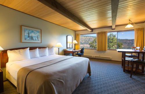 Hood River Hotel | Westcliff Lodge