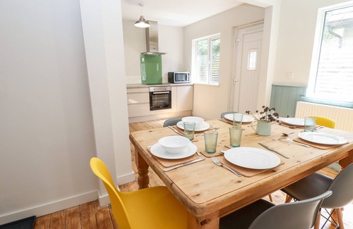 Anderby Creek Cottage | WESTCOTT, pet friendly, with open fire in Chapel St Leonards