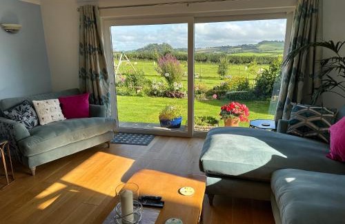 Buckfastleigh Bed & Breakfast | Westerley Country B & B with exclusive Guest lounge