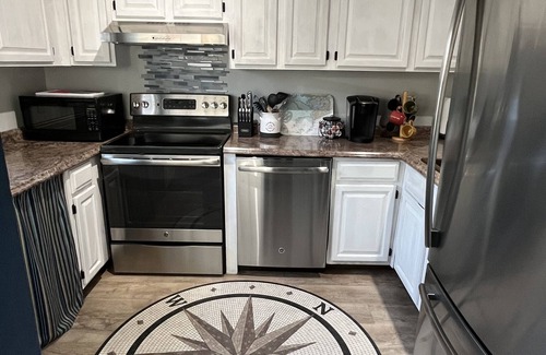 Westerly Apartment | Westerly Getaway- Short drive to the beach, Walk to Downtown Shops & Restaurants