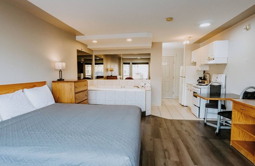 Grande Prairie Hotel | Western Budget Plus Grande Prairie 1