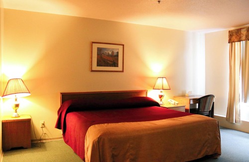 Killam Hotel | Western Budget Plus Killam Krossing