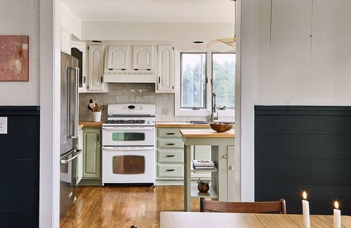Cochecton House | Western Catskills Farmhouse with pool