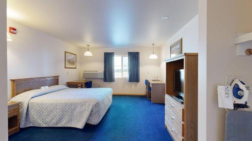 West End Hotel | Western Executive Inn