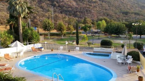 Three Rivers Hotel | Western Holiday Lodge
