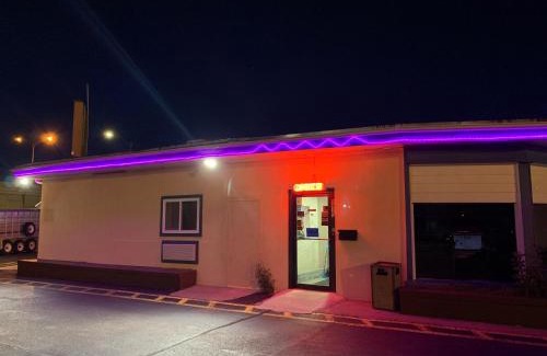 Wichita Hotel | Western Holiday Motel