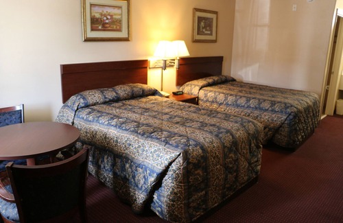 Gonzales Hotel | Western Inn
