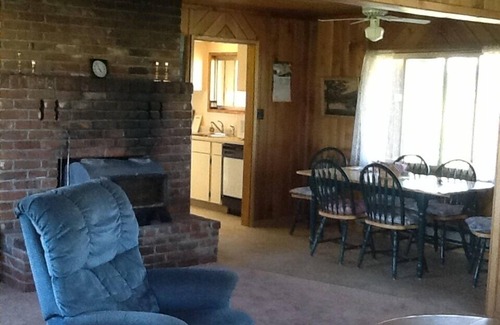 Chiloquin House | Western Ranch House near Crater Lake