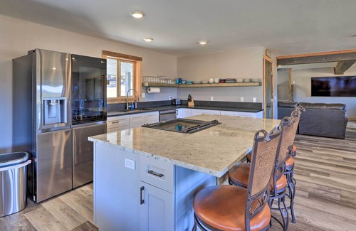 Pagosa Springs House | ‘Western Skies’ Home w/ Hot Tub & Mtn Views!