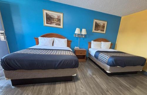 Clarendon Hotel | western skies motel