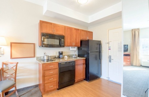 Parachute Hotel | Western Slope Suites