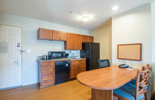 Parachute Hotel | Western Slope Suites