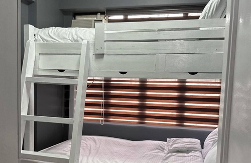 Cainta Condo | Western Style 2 bedroom in Rizal