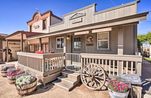 Desert Hills House | Western-Style Phoenix Home 15 Mi to Lake Pleasant