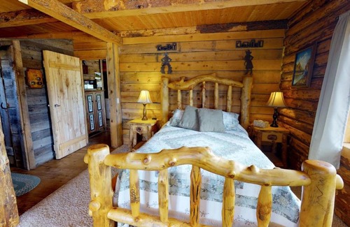 Monticello Resort | Western Town Retreat