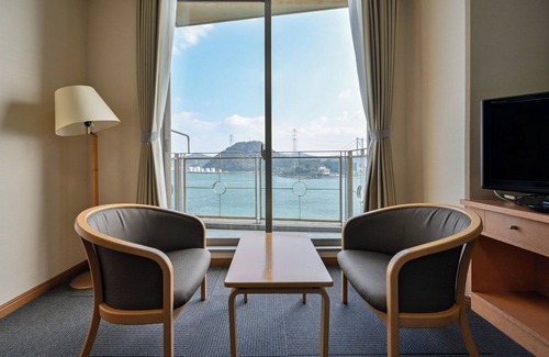 Shimonoseki Hotel | Westernstyle twin room with bath and toilet 1/Shimonoseki Yamaguchi
