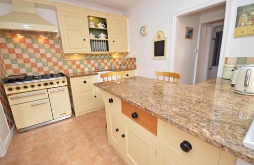 Skipton House | Westfield House - Characterful 7 Bedroom Townhouse