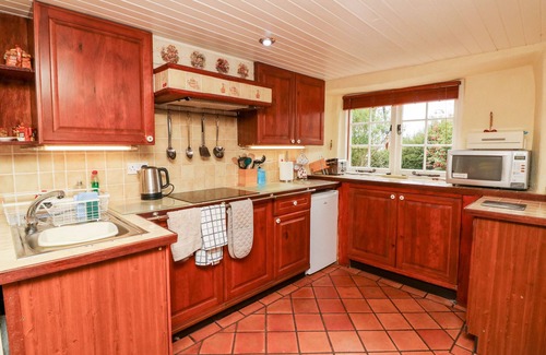 Worlington Cottage | WESTGATE COTTAGE, pet friendly, character holiday cottage in Lapford