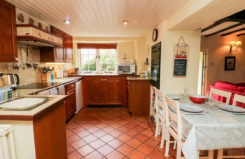Worlington Cottage | WESTGATE COTTAGE, pet friendly, character holiday cottage in Lapford