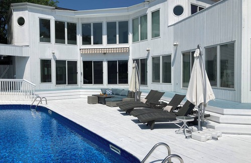 Westhampton House | Westhampton - Bayview, Heated Pool, Private Dock - Summer rental