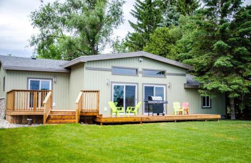 Bloomfield House | Westlake Consecon Cottage