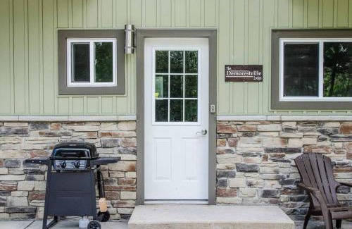 Bloomfield House | Westlake Demorestville Cottage
