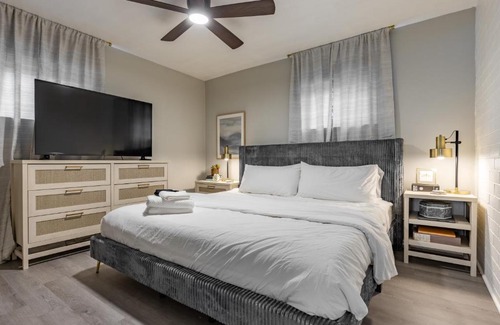 Westlake Apartment | Westlake Getaway