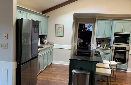Martinez House | WESTLAKE MASTERS RENTAL 4-bedroom house in charming Martinez. Tournament ready!