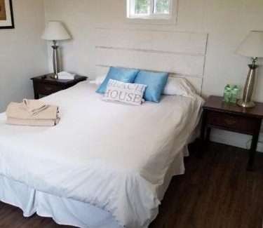 Bloomfield House | Westlake Picton Cottage