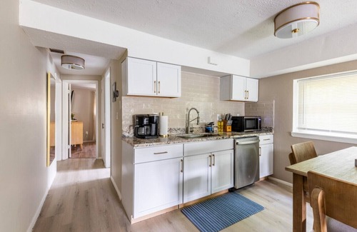 Westlake Apartment | Westlake Stylish Apartment