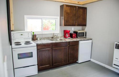 Bloomfield House | Westlake Waupoos Cottage