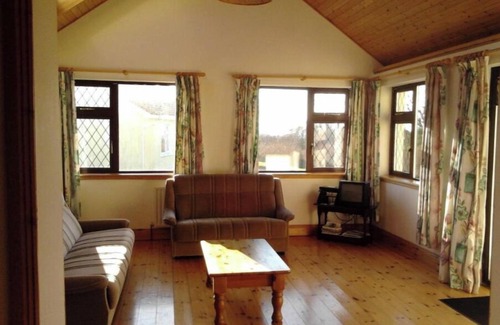 Ardea West Apartment | Westland 2 overlooking spectacular views of the Kenmare Bay and mountains.