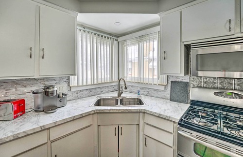 Westland House | Westland Home w/Yard ~ 20 Mi to Downtown Detroit!
