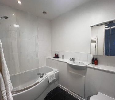 Cambridge Hotel | Westminster College Cottages, Cambridge