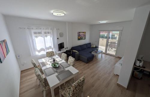 Las Rosas Apartment | Westood Retreat Residences