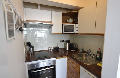 West Bay Apartment | Westpoint Apartments - Apartment 2 Seaview No pets