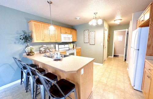 West Fargo House | Westport Beach Hideout