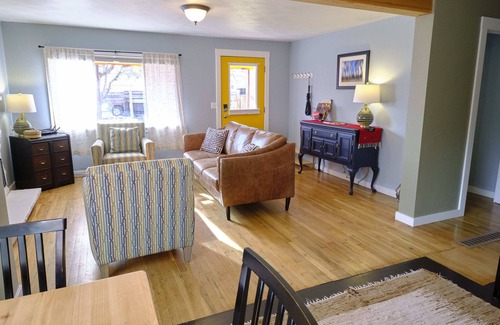 Westside House | Westside Bungalow Near Downtown & River Trail