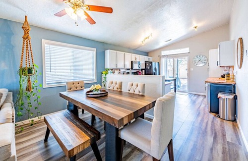 Albuquerque House | Westside Chic - 2 bedroom