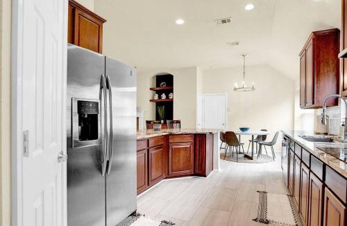 Frisco Villa | Westside Contemporary 3Bd 2B near Toyota Stadium