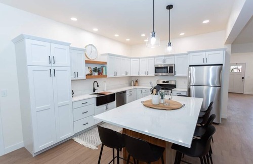 Rapid City House | ⁑Westside Luxury⁑Park Access✔Patio✔Large Groups✔