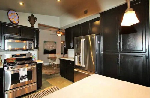 Templeton House | Westside Wine Country Chic Shack~nSleeps 6 comfortably, close to wineries~
