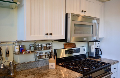 Provincetown Condo | Westville Cottage - Luxury West End Accommodation - Pets Allowed