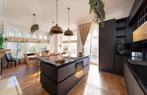 Hele House | Westwell Hall, large coastal house sleeping up to 29