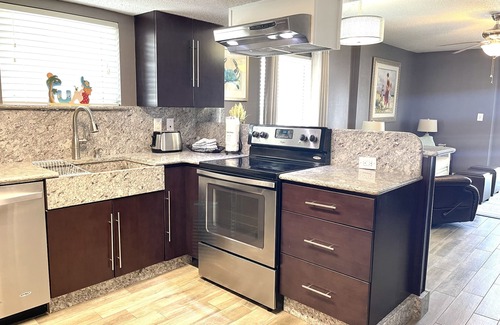 Gulf Shores Condo | Westwind 201 2 bd 2 ba gulf-front New building reno complete!
