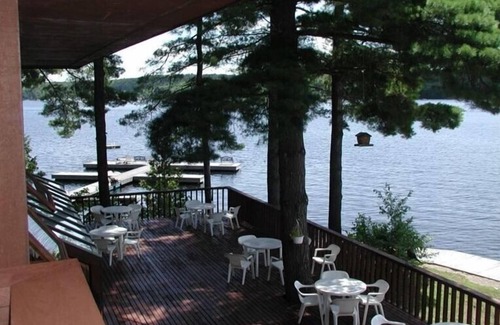 Buckhorn Hotel | Westwind Inn on the Lake