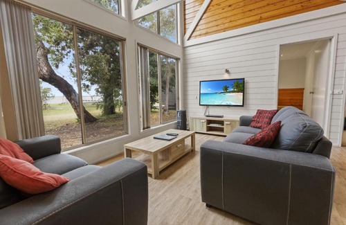 Forge Creek House | Westwind - Waterfront Retreat